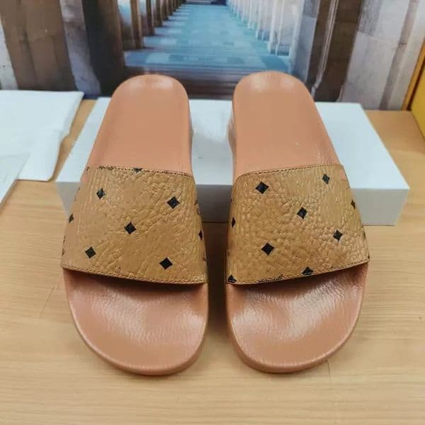 Fashion Mens Womens Slipper Designer Slide Retro Casual Slippers Bathroom Beach Slippers Lucky Sandals Foam Runner Leather Sandals Brown White