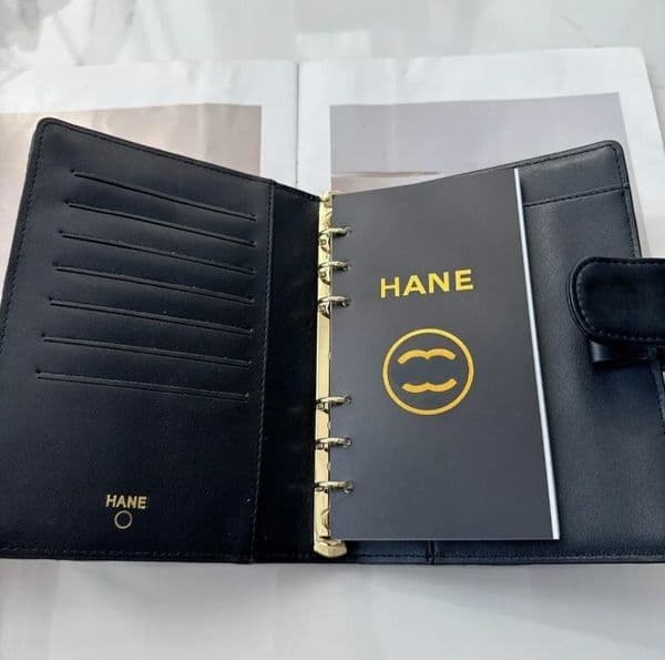 wholesale Hot New luxury fashion black leather notebook ballpoint pen set Classic Designer Letter Logo Notepads Birthday Teacher Day Student Gifts vintage