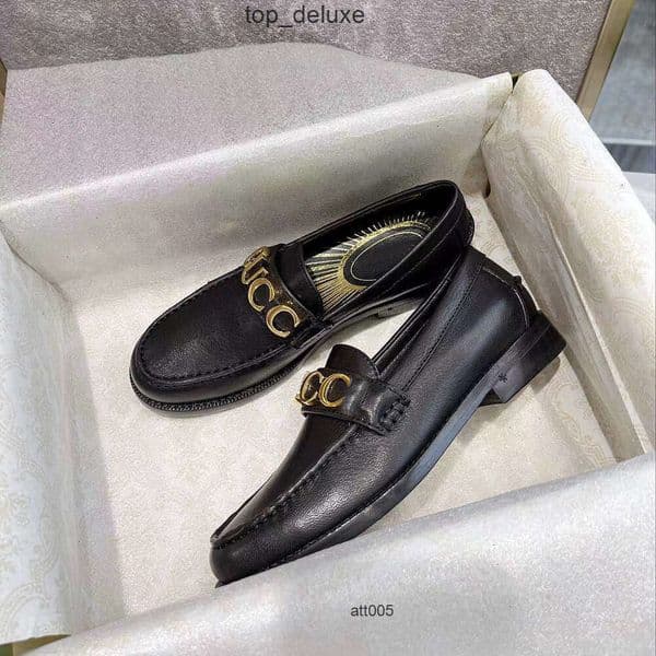 womens flats walk shoe loafers slipon shoes lounge factory footwear black round apron toes luxury designer metal lettering low heel d gucciis guccishoe guccily HMH2