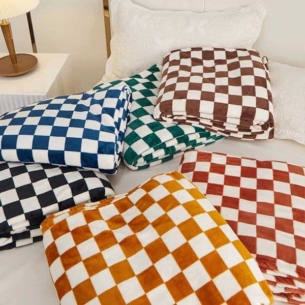 Retro Checkerboard Plaid Flannel Throw Blanket - Super Soft Warm for Office Sofa Bed GiftW251128