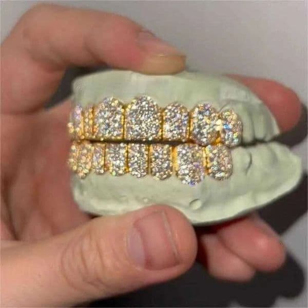 Hiphop Jewelry Sterling Sier Gold Plated Custom Dia 6 For Teeth Iced Out VVS Moissanite Grillz