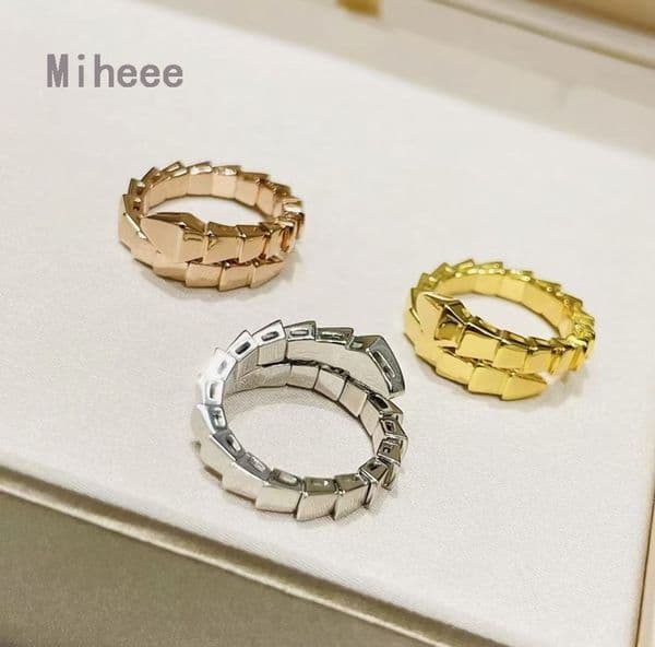 Serpentine Ring Designer Snake Jewelry Multiple Styles for Men and Women Valentines Day Gift Z251010