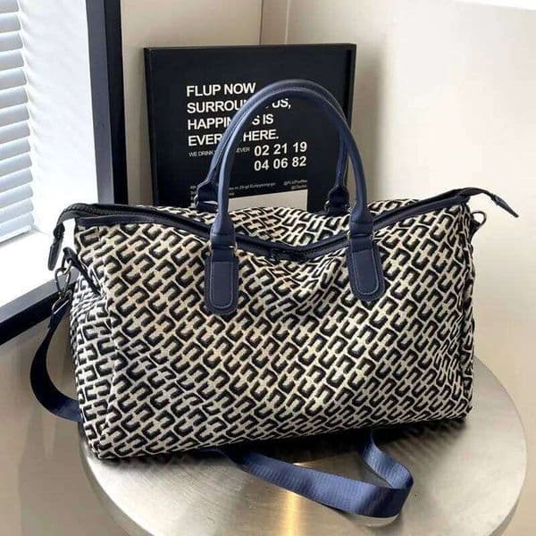 Handheld Bag Women Large Capacity Lightweight Short Distance Travel Luggage Portable Sports and Fitness for Going Out