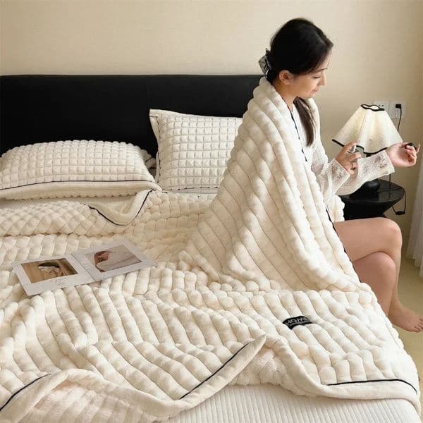 2025 A-Class Rabbit Fur Plush Blanket Multi-Functional Sofa Living Room Warm Decorative Autumn Winter Cozy Throw Blanket 251126BJ