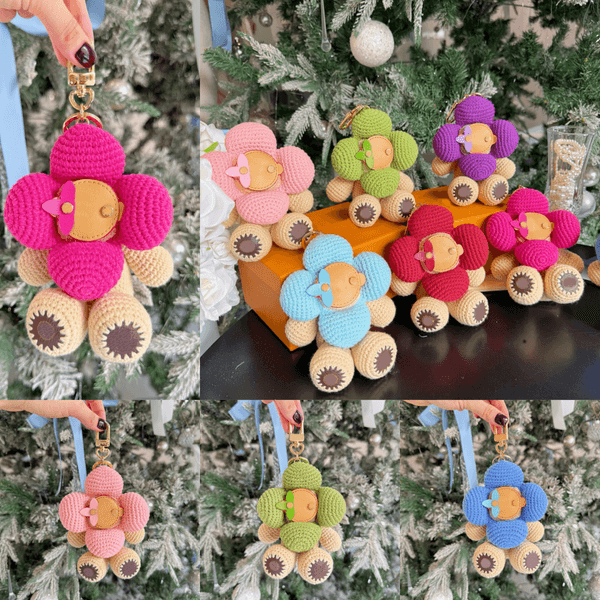Newest Bag Charms Weave Sunflower Doll Keychains Woman Mans Purse Charms Key Chain Cartoon Sun flower Pendant Multi Color Keychain Christmas Gift