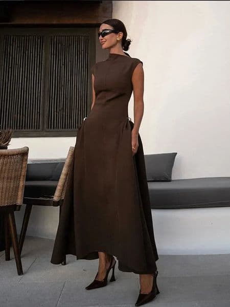 Women Elegant Brown Irregular Collar High Waist Long Dress Fashion Sleeveless Retract Waist A-line Dresses Lady Party Robe 250208