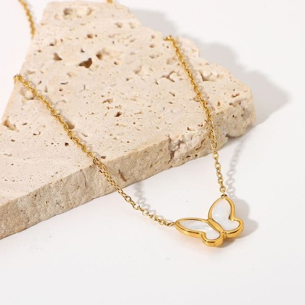 Stainless Steel Necklace 14K Gold White Shell Butterfly Gold Chain Necklace Women Pop Choker