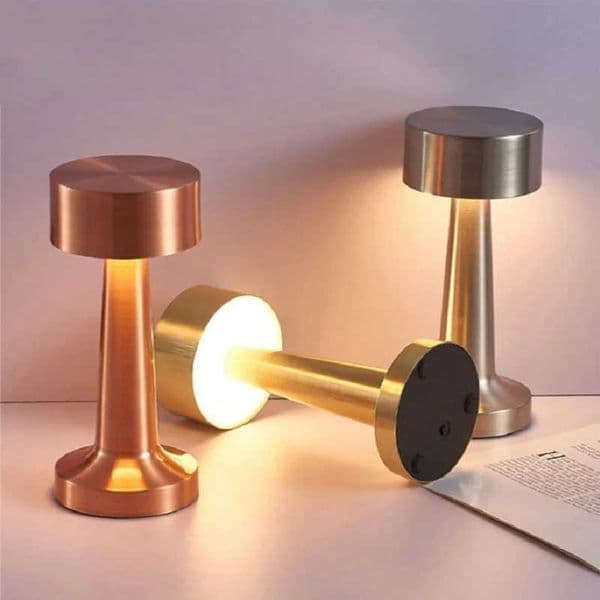 Touch Table Lamp Metal Desk Lights Vintage LED Night Lamp Suitable For Restaurant Coffee Bar Atmosphere Backlight Decor Z250211