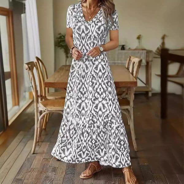 (31) Autumn and winter fashionistas casual sweet loose V-neck printed short-sleeved long dress