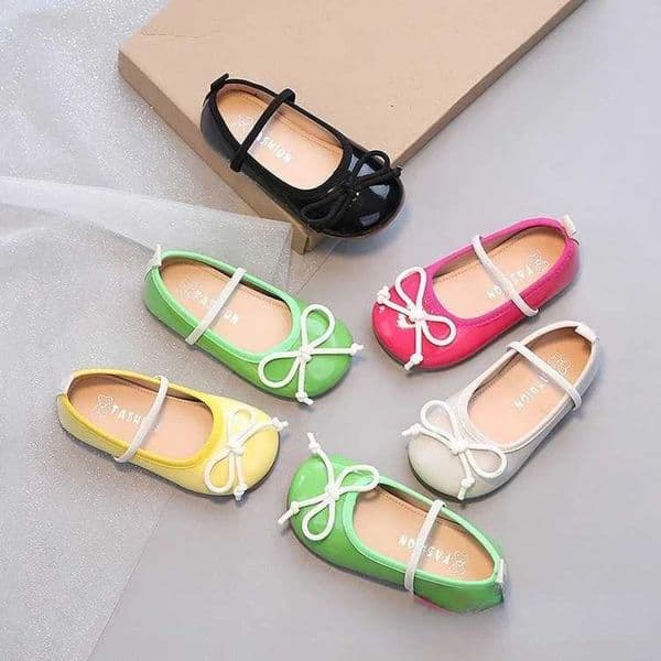 Girls Leather Shoes 2024 Spring/Autumn Kids Flats with Simple Lacing Bow Round Toe Soft Sole Colored Princess Shoes for Show X250220