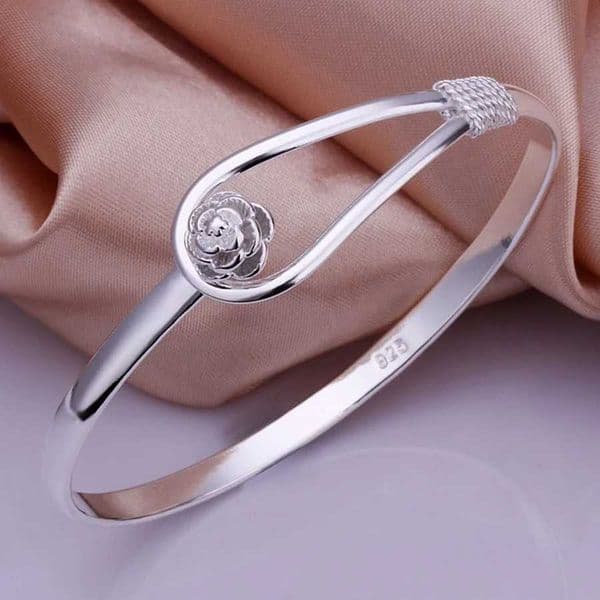 Christmas Gift 925 Sterling Silver Bangle Bracelet Jewelry Women Cute Girl Fashion Noble Qualities Female Charm Flower BuckleXJ250219