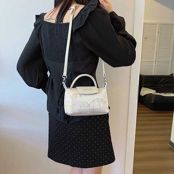 Designer Embroidered Chinese style bag for womens 2025 new summer single shoulder crossbody bag Chinese style handbag dumpling bag Y251124