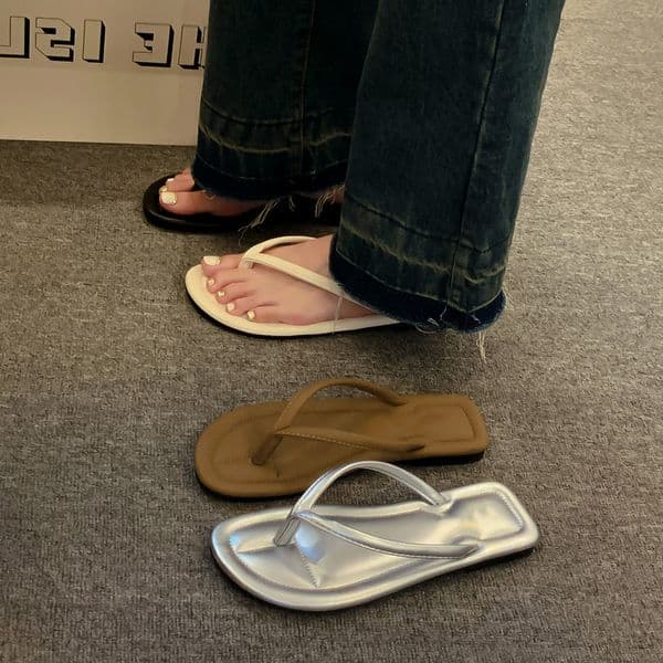 hot shipping for womens flat slippers black khaki sliver beige Summer new plus size flip flops S260518