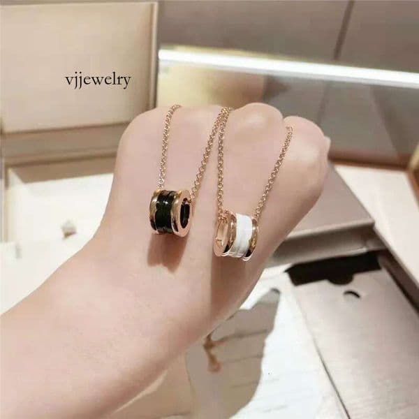 Fashionable Simple pendant Necklace Women jewelry Spring ceramics circle 18k gold rose sier Luxury Necklace for women tennis necklaces jewelry woman party gift