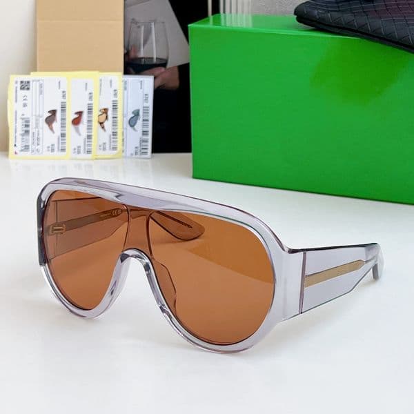 Oversized Sunglasses Grey Transparent Brown Lens Women Men Designer Sunglasses Shades Summer Sunnies UV400 Protection Eyewear