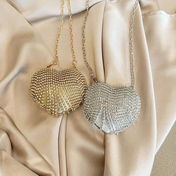 Fashionable all diamond sage dinner bag suitable for women highquality heartshaped shoulder ner mouth red border accessory 250226