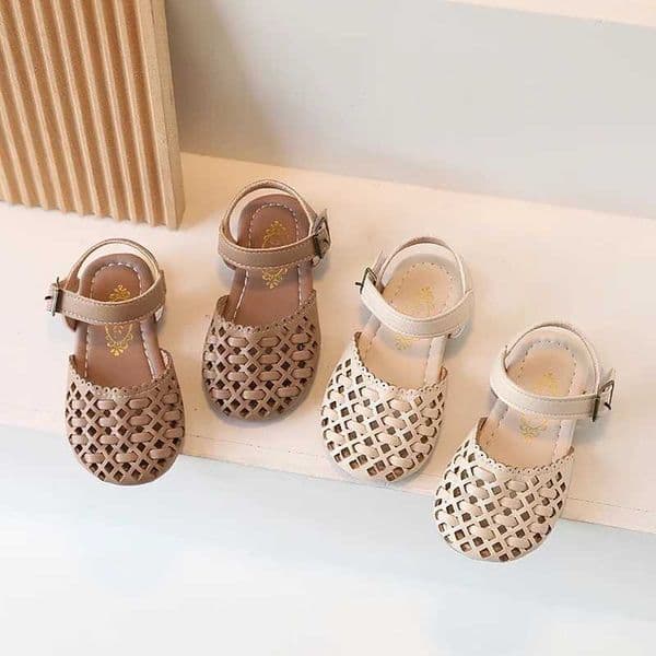 Little Girls Sandals Cover Toe Hollow-out Soft Pu Leather Children Sliders Plain Fashion Comfy 21-30 Light Kids Flats Summer W250228