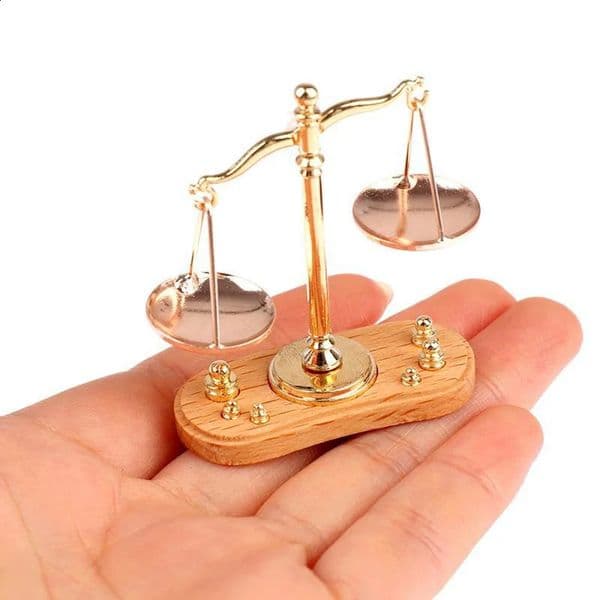 1Pc 112 Doll House Miniature Accessories Mini Balance Scale Model Toy Decorative for Decor 250228