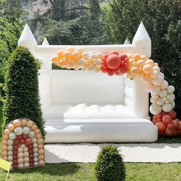 Kids' Party Essential: 13x13ft White Inflatable Bouncer Castle for Festivals and Celebrations