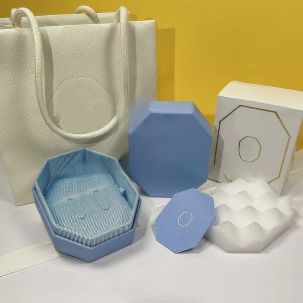 2025 summer new pink yellow cute bracelet earrings necklace ring jewelry box case classic blue letters swan nice charm dust pouch bag boxes cases Q260527