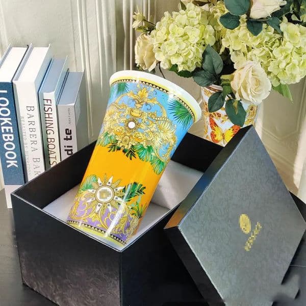 European Style Ceramic Vase for Living Room - Elegant Table Decoration with Floral Design