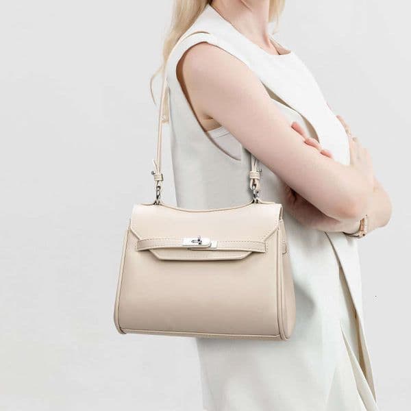 Women's Bags Designer Crossbody New Hot-Selling Fashion Simple Large Capacity Underarm High-Quality Women's Commuter Bag