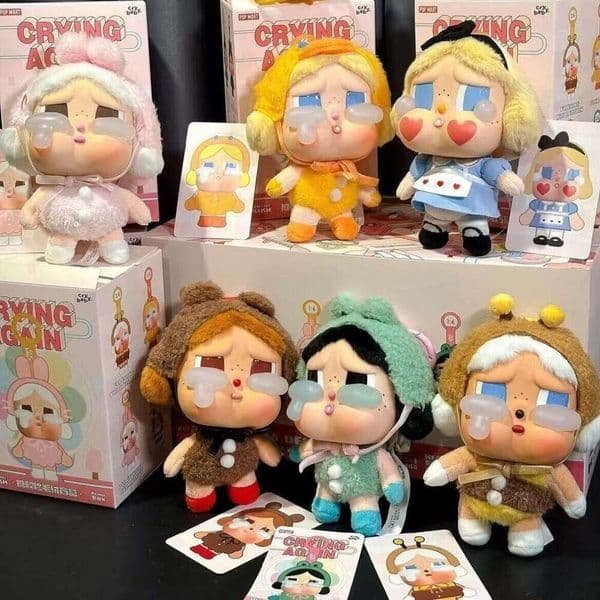 Keychains Lanyards Crying Again cry baby Series Blind Figures Vinyl Face Doll Crybaby Pendant Keychain Mystery Box Toy Gift Z250524
