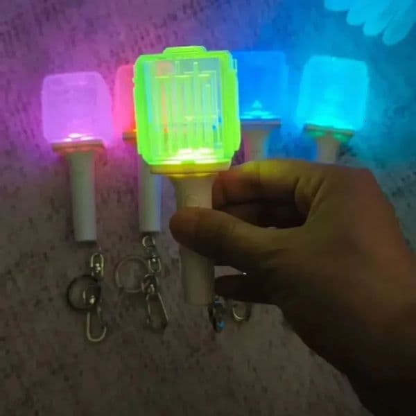 Kpop Mini Fanlight Light Stick Keyring Concert Light Stick Glow Lamp Gift Night Light Keychain 250613