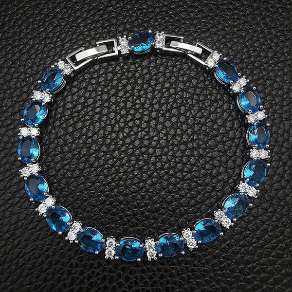Versatile Women's Jewelry: Timeless Charms Necklace That Never Fades