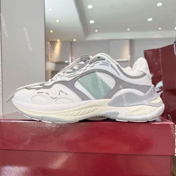 2025 Runner Tatic Shoes Luxury Designer Sneakers For Mens Breathable Mesh Stylish Look Classic Color Design Sneaker Comfortable Sole Size 35-45