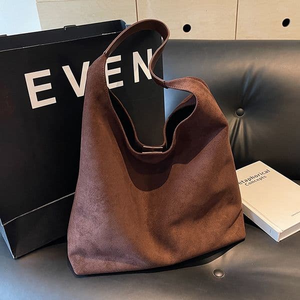 Free shipping designer Vintage Soft Suede Women Bag New Autumn Winter Trend Large Capacity Shoulder Bag Popular Bucket Bag