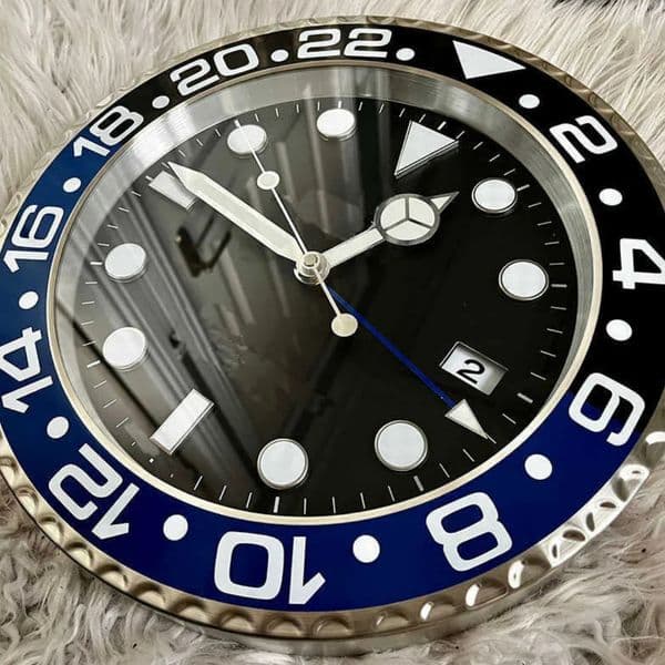 Modern Metal Wall Clock Silent Luminous and Date Display for Home or Office W250924 T2605141