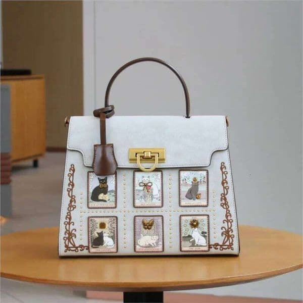 designer bag 2025 New Women's Fashion Niche Design Light Large Capacity Commuter Handbag Single Shoulder Tote Bag