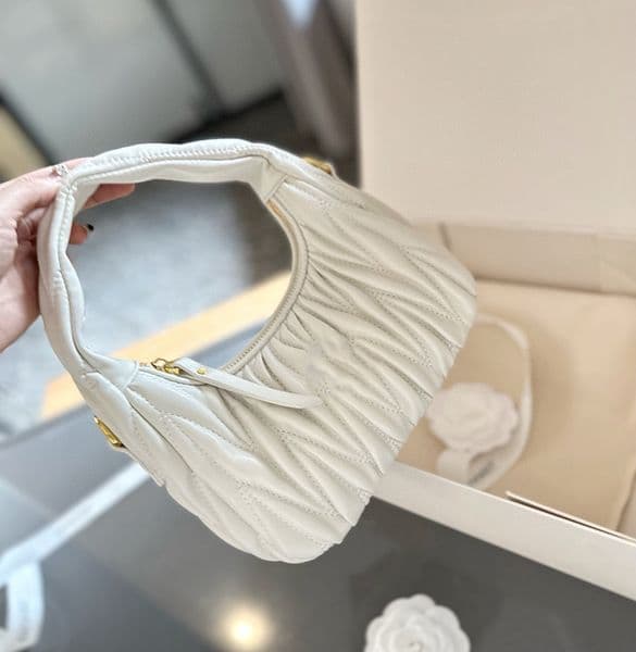 Designer Bag Lady Pleated Shoulder bag Armpit bag Half moon bag Handbag Lines Single shoulder strap Portable crossbody bag multifunctional mini bag