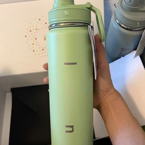Stainless Steel Reusable Sports Water Flask With Thermal Insulation Feature Suitable For All-Day Activity