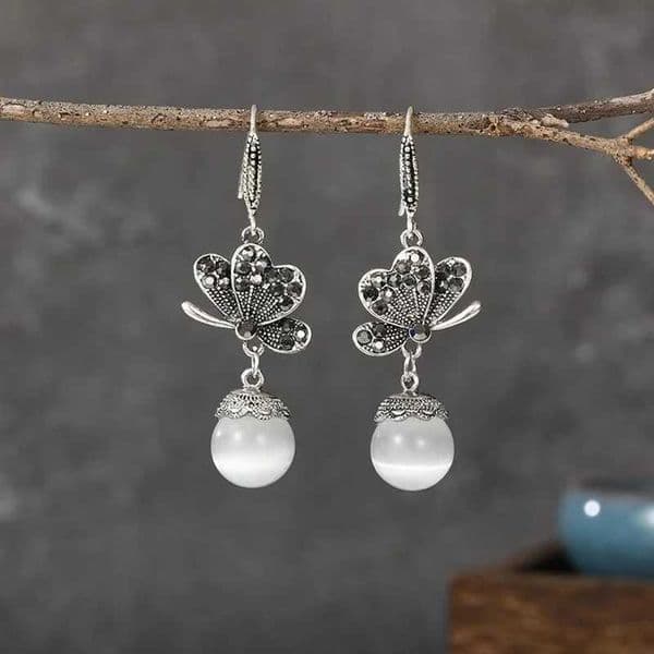 Vintage Bohemian Style Earrings Artificial Pearl Pendant Butterfly Design Sparkling Rhinestone Inlay Suitable For Women XJ250623