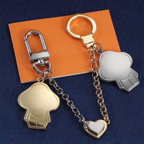 CX625J4 Exquisite Designer Key Chain Womens Mens Fashion Car Keyring Buckle Keychains Handmade Leather Men Women Bags Pendant Accessories