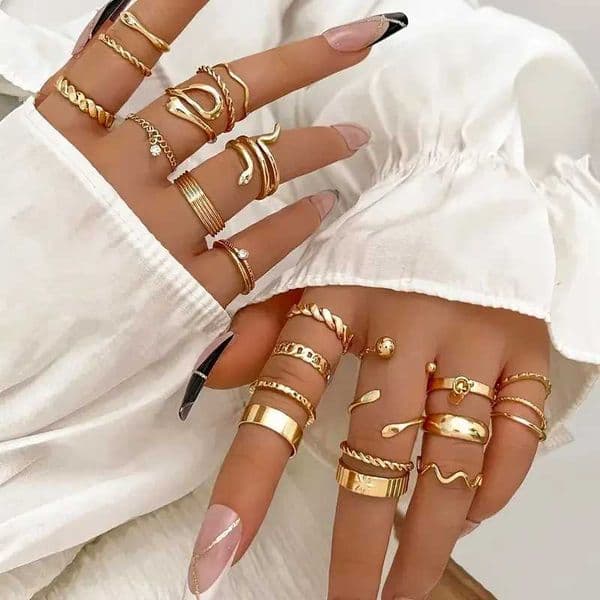 24PCS/SET Vintage Gold Color Snake Rings Set For Women Men Fashion Heart Crystal Geometric Rings Trendy Finger Jewelry Gift 2024 XJ250625