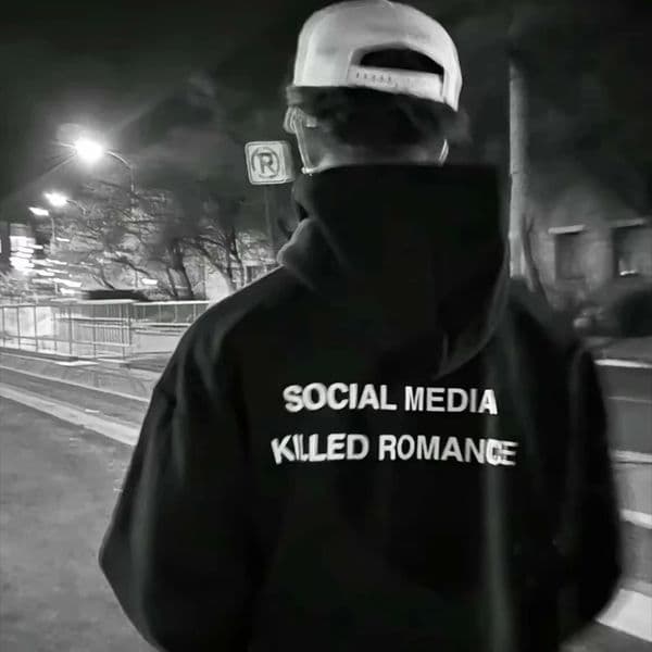 2025 Social Media Killed Romance Hoodie Vintage Men/women Hoodies Harajuku Aesthetic Winter Clothes Fleece Pullover Sweatshirt 250628