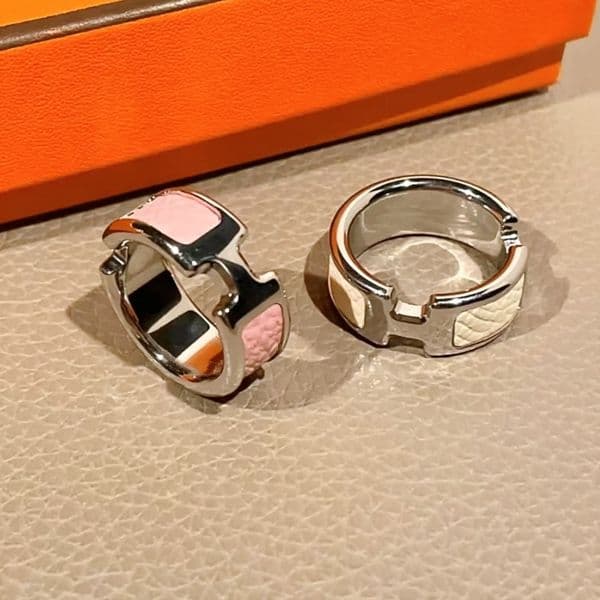 Top grade luxury classic H letters designer ring for women mens unisex leather love rings silver rose gold pink couple lovers engagement ring jewelry Q260522