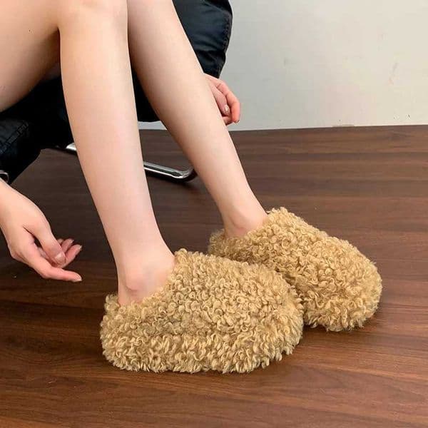 2025 Womens Fashion Slippers Cover Toe Platform Sole Warm Cotton Slippers Outdoor Autumn and Winter One Kick Thickened Slippers Z250929
