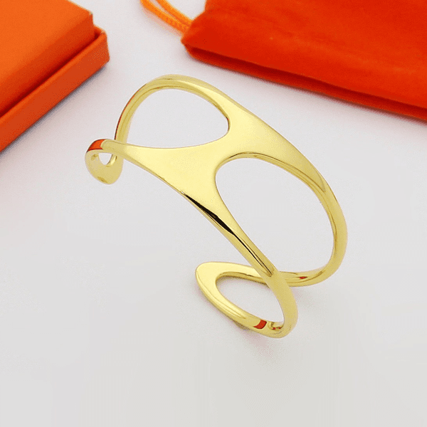 European and American fashion new H letter pig nose wide titanium steel luxury retro designer bracelet with box.