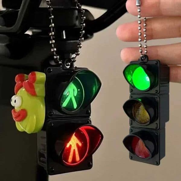 12Pcs Simulation Electronic Traffic Light Keychain Pendant Mini Pedestrian Light LED Lightemitting Toy Kids Cognitive Toy Gift W250915