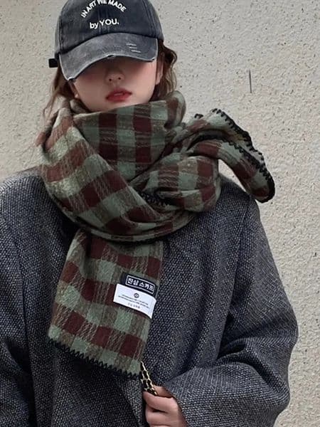 Retro Plaid Scarf For Women Winter Thickened Korean Version Student Shawl TwoInOne Warm Neck Warmer 250930