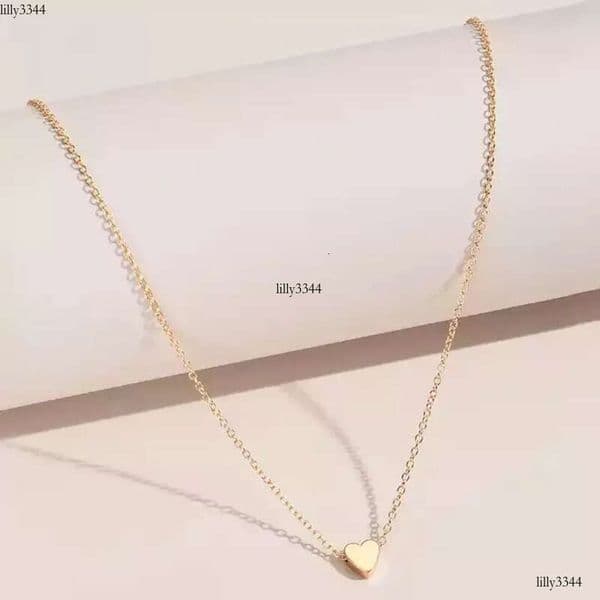 Design Gold Sier Plated Small Love Clavicle Chain Necklace Simple Heart Shaped Pendant Choker Necklaces for Women Wedding Jewelry aaa