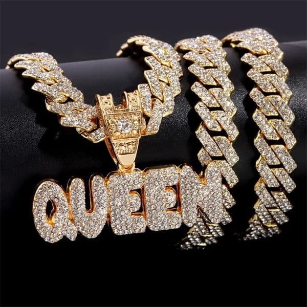 Mens and Womens Ice Out Full Rhinestone King Queen Letter Pendant Necklace 14mm Miami Diamond Cuban Chain Hip Hop Jewelry 240807wtt
