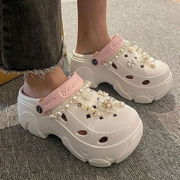 Summer Thick Bottom Beach Cave Shoes Pearl Chain Thick Bottom Womens Platform Sandals Womens Flower Nonslip Slippers 250922BJ
