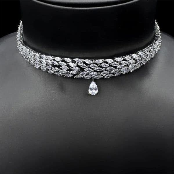 European Style Fashion y Zircon Choker Necklace for Women Statement Collares On The Neck Chokers Female Party Accessories 241119wtt