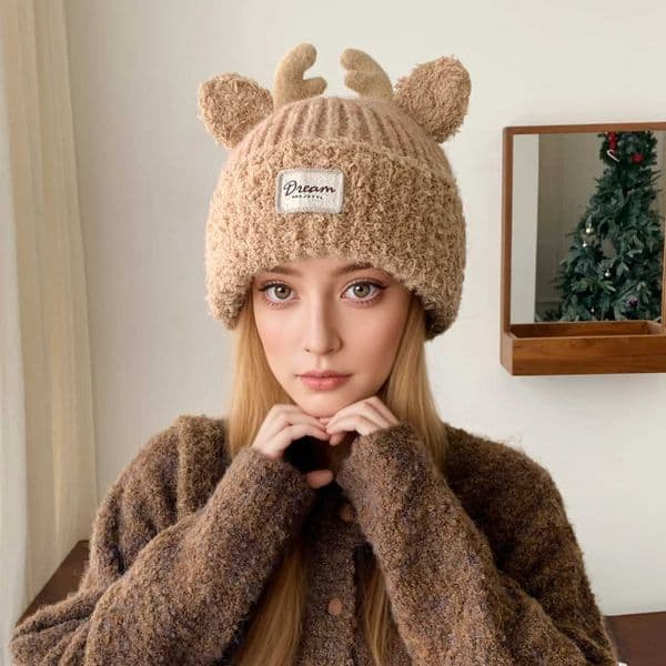 New Women Cute Plush Fur Warm Winter Hat Young Trendy Knitted Hat With Deer Horn Ear Girls Lovely Winter Cap Z251007