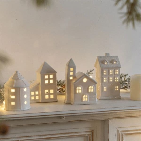 H7EA Winter Village House Statue Ceramic House with LED Lights Lighting Fixtures Farmhouse Christmas Table Decoration 241112